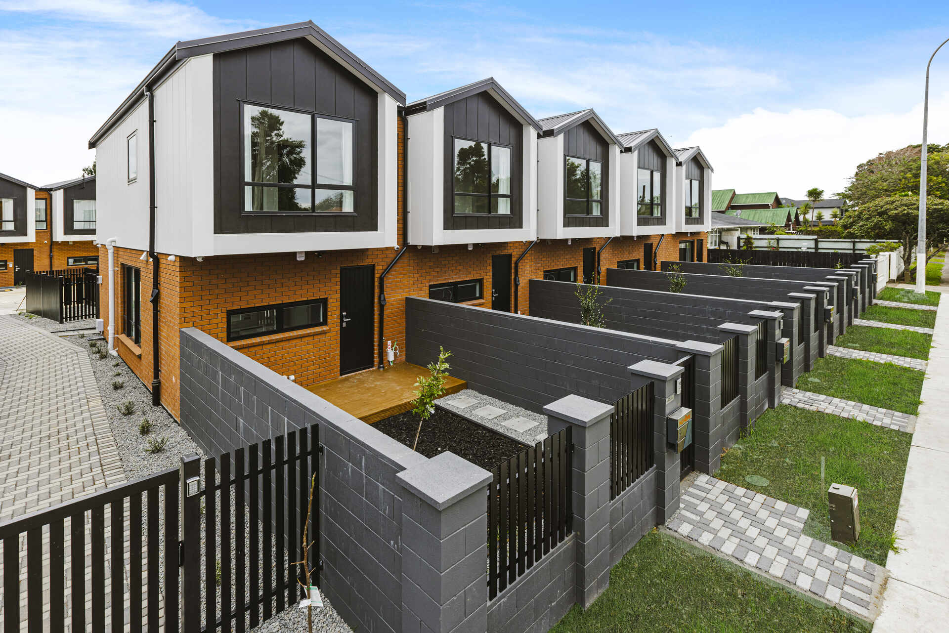 5/287 Massey Road, Mangere East, Auckland